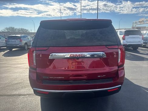 Used 2023 GMC Yukon SLT w/ SLT Premium Package image 4