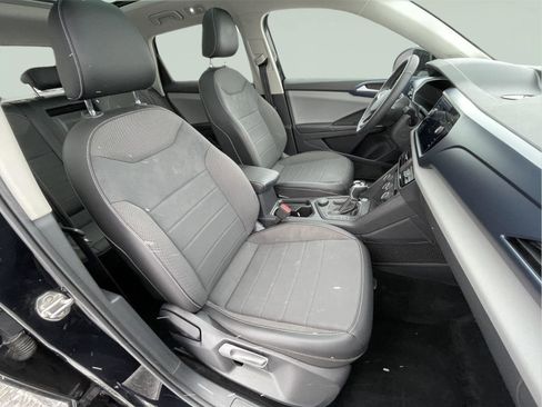 Used 2022 Volkswagen Taos SE w/ Panoramic Sunroof Package image 21