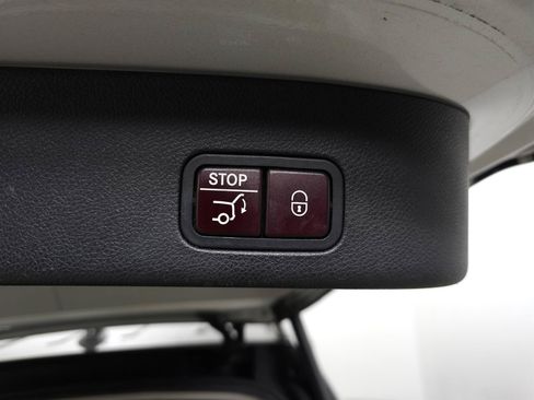 Used 2016 Mercedes-Benz GL 450 4MATIC image 8