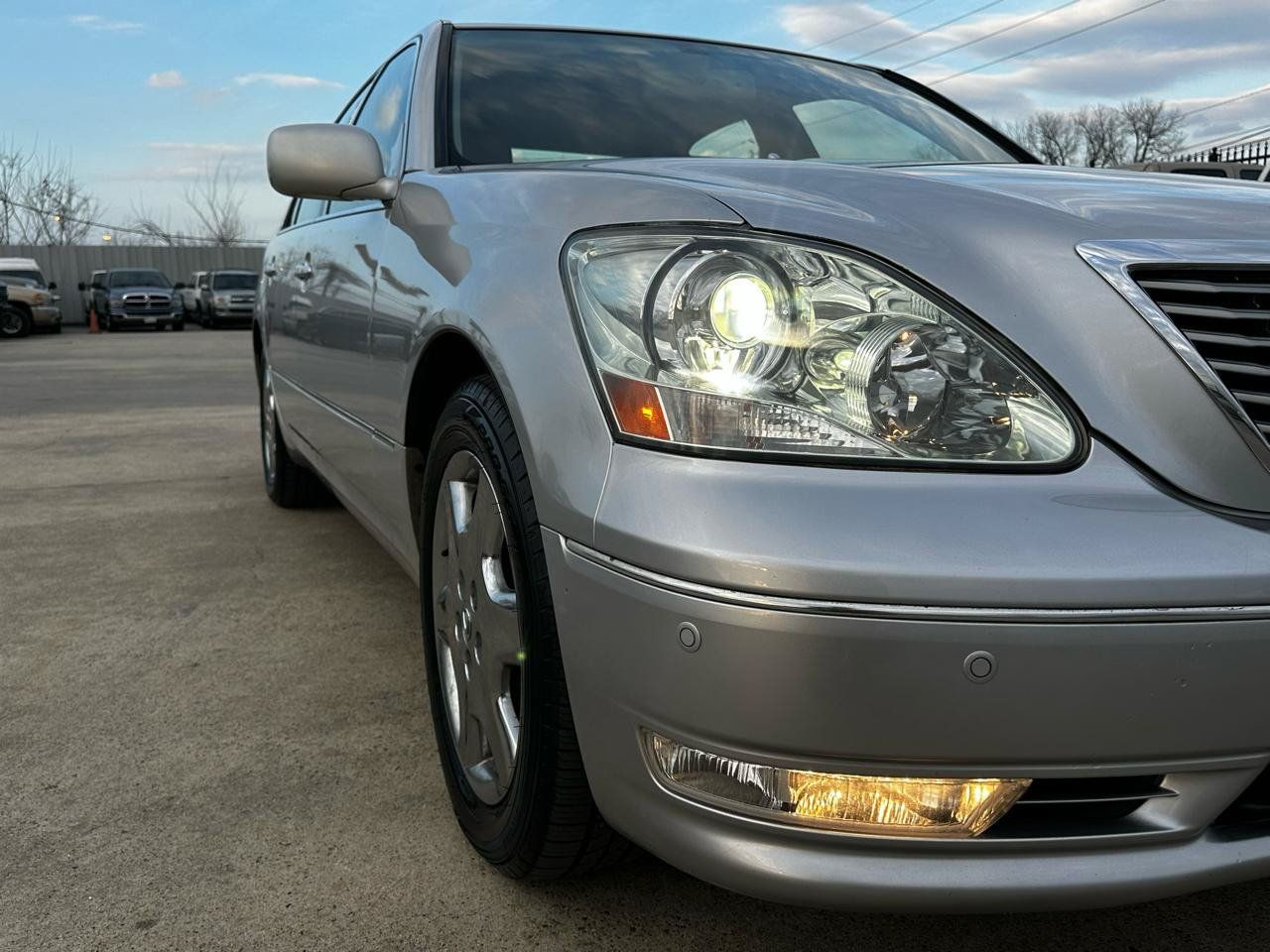 Used 2004 Lexus LS 430 RWD image 22