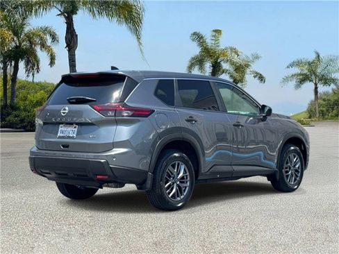 Used 2024 Nissan Rogue S AWD/4WD image 4