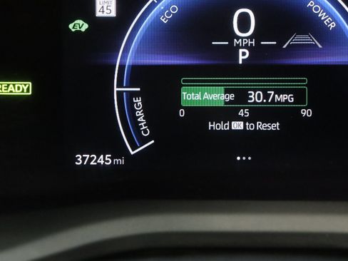 Used 2025 Toyota Camry SE image 40