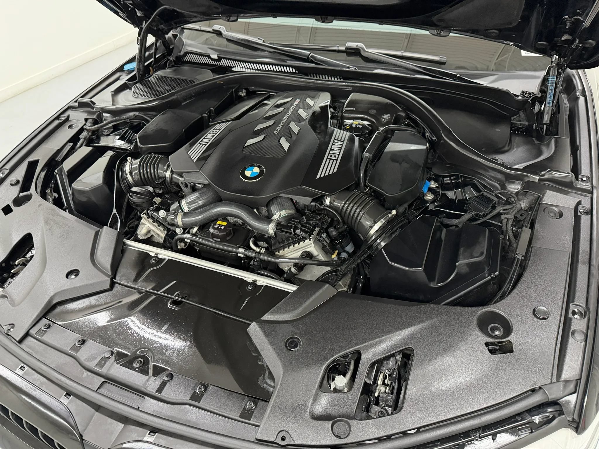 Used 2020 BMW M550i xDrive AWD/4WD image 97