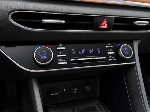 Used 2020 Hyundai Sonata Limited FWD image 25