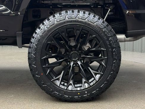 Used 2025 Ford F150 Lariat image 12