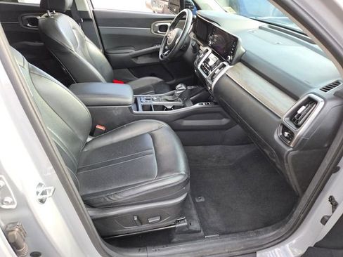 Used 2023 Kia Sorento EX w/ Panoramic Sunroof Package FWD image 16