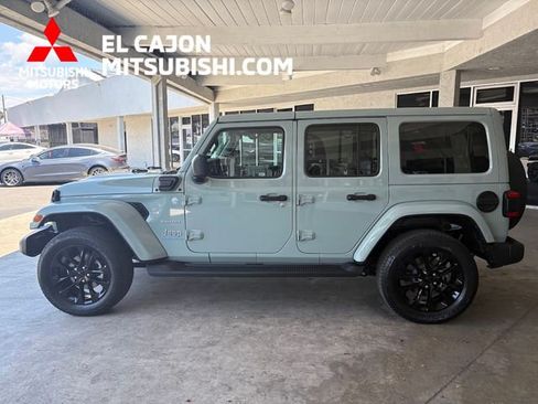 Used 2023 Jeep Wrangler Unlimited Sahara AWD/4WD image 7