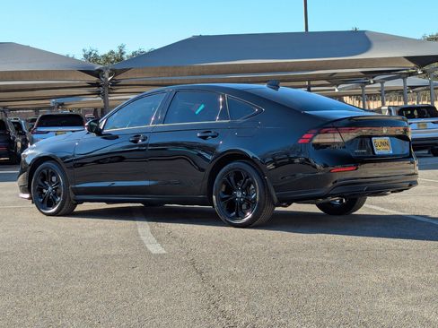 Used 2025 Honda Accord SE image 6