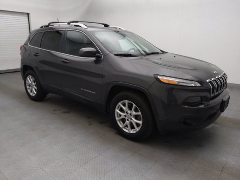Used 2016 Jeep Cherokee Latitude w/ Safety/Convenience Group image 11