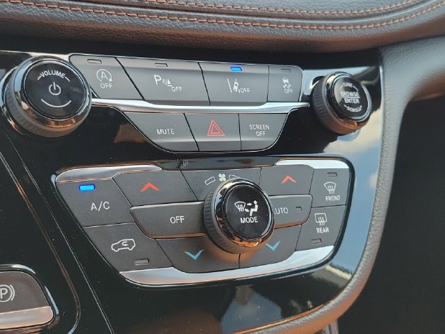 New 2026 Chrysler Pacifica Pinnacle FWD image 26