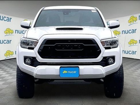 Used 2022 Toyota Tacoma TRD Sport w/ Technology Package AWD/4WD image 2