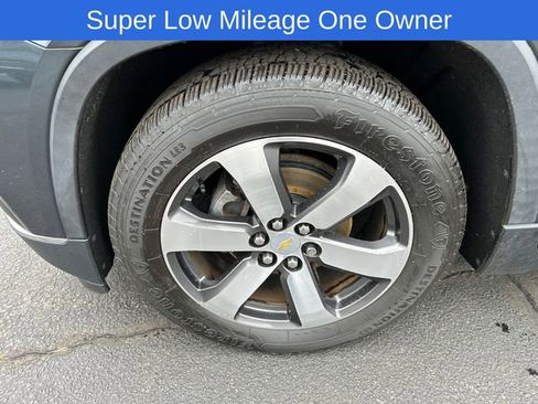 Used 2019 Chevrolet Traverse LT w/ LT Premium Package image 8