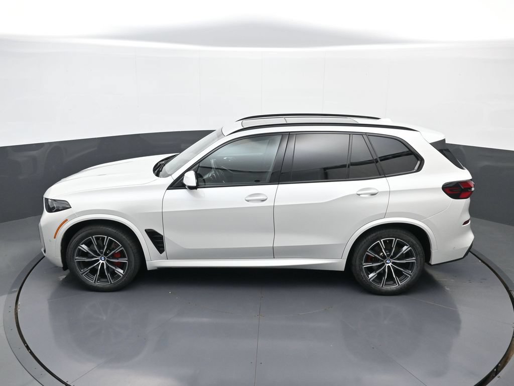 Used 2024 BMW X5 xDrive40i w/ Executive Package AWD/4WD image 34