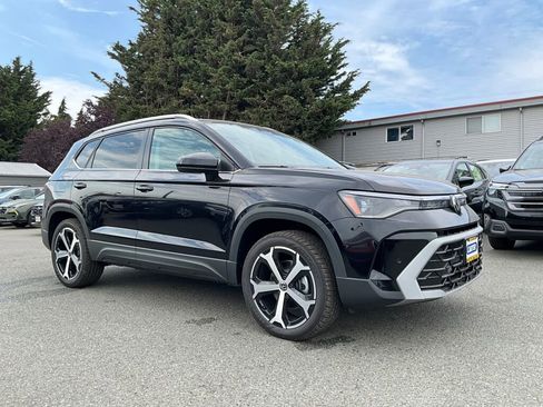 New 2025 Volkswagen Taos SEL image 2