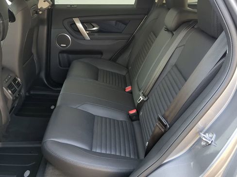 Used 2025 Land Rover Discovery Sport S image 21