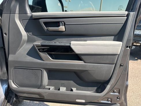 Used 2025 Toyota Tundra Limited image 31