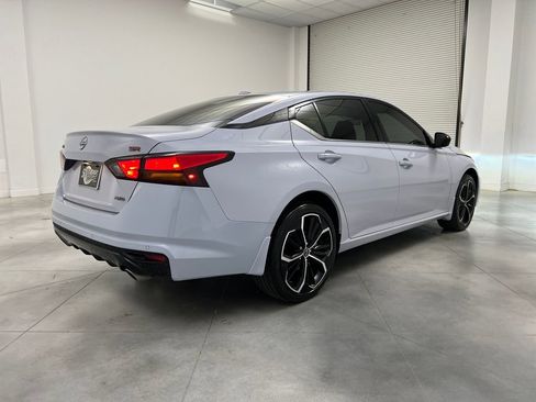 Used 2024 Nissan Altima 2.5 SR AWD/4WD image 7