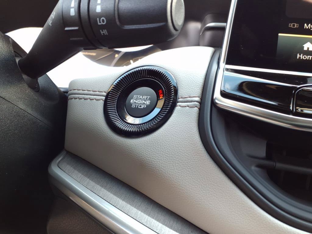 New 2025 Jeep Compass Limited AWD/4WD image 10