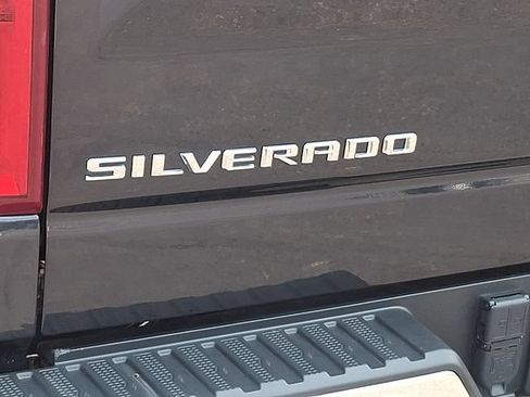 Used 2023 Chevrolet Silverado 1500 LTZ w/ LTZ Premium Package AWD/4WD image 30