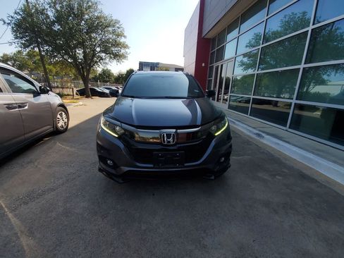 Used 2020 Honda HR-V Sport image 9
