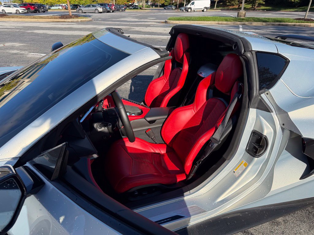 Used 2021 Chevrolet Corvette Stingray Premium Cpe w/ Z51 Performance Package RWD image 11