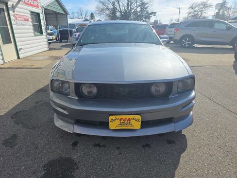Used 2007 Ford Mustang GT RWD image 3