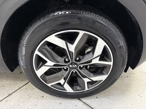 Certified 2022 Kia Sportage EX w/ EX Technology Package image 34