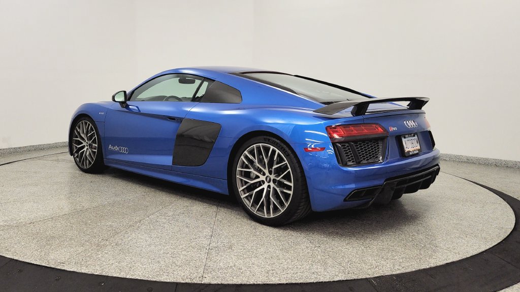 Used 2017 Audi R8 V10 plus w/ 20" Wheel Package AWD/4WD image 3