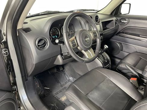 Used 2012 Jeep Patriot Limited w/ Sun/Sound Group AWD/4WD image 3