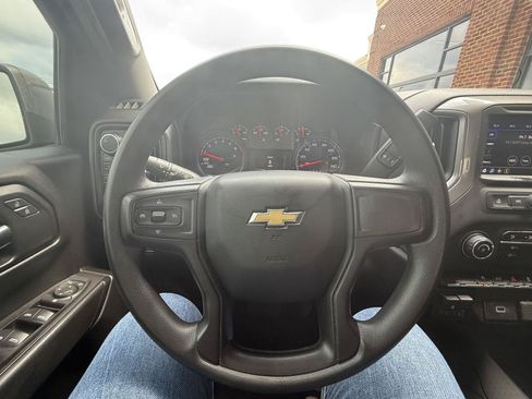 Used 2020 Chevrolet Silverado 1500 Custom w/ Custom Value Package AWD/4WD image 21