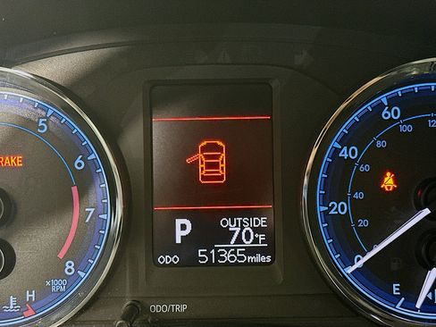 Used 2017 Toyota Corolla LE image 18