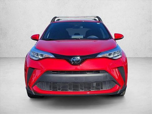 Used 2021 Toyota C-HR XLE image 2