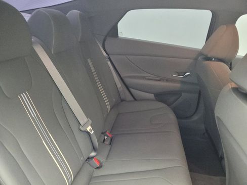 Used 2023 Hyundai Elantra SEL FWD image 19