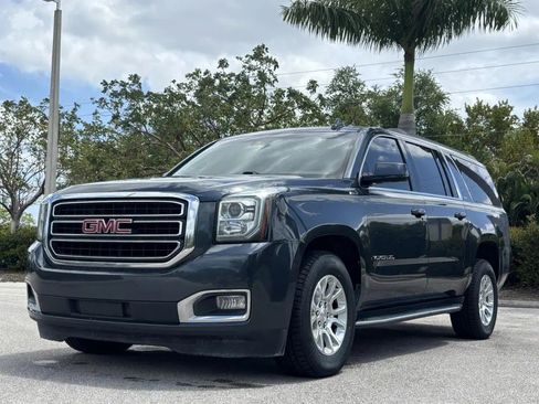 Used 2019 GMC Yukon XL SLT AWD/4WD image 2