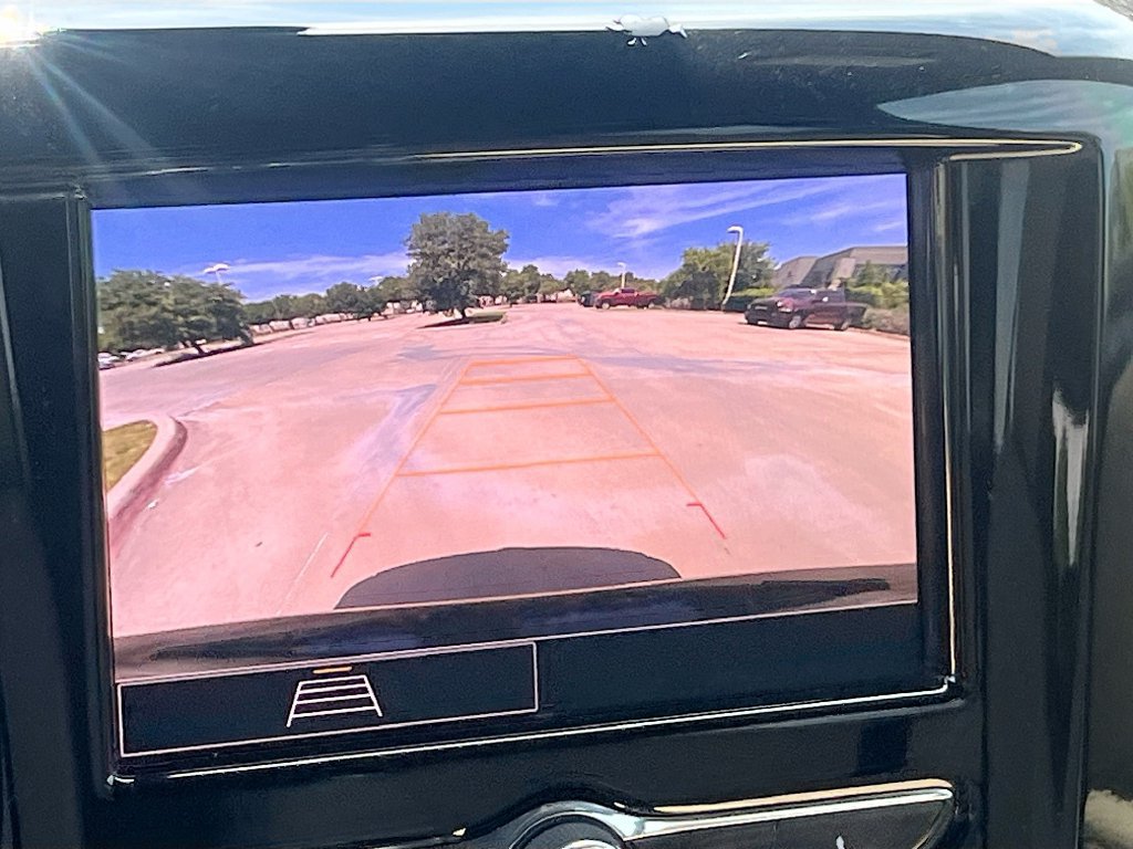 Used 2023 Chevrolet Traverse LS FWD image 13