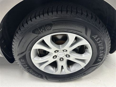 Used 2008 Hyundai Veracruz GLS FWD image 16