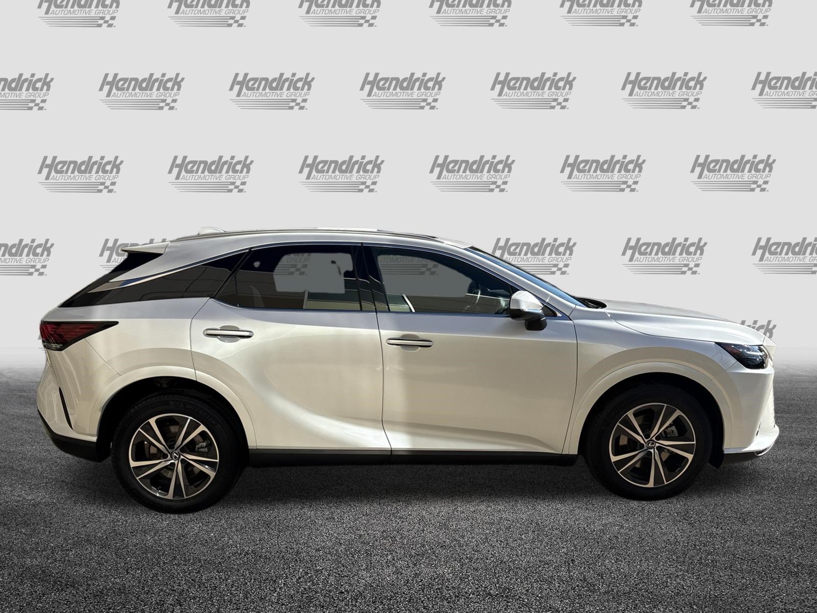 Used 2023 Lexus RX 350 Premium w/ Accessory Package AWD/4WD image 11