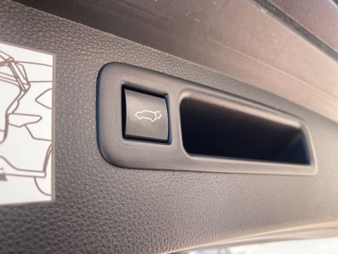 Used 2022 Toyota Highlander Platinum image 16