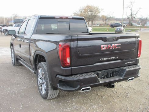 New 2026 GMC Sierra 1500 Denali w/ Denali Reserve Package image 9