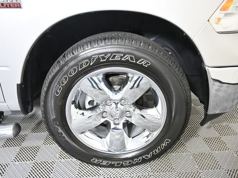 Used 2017 RAM 1500 Big Horn AWD/4WD image 12