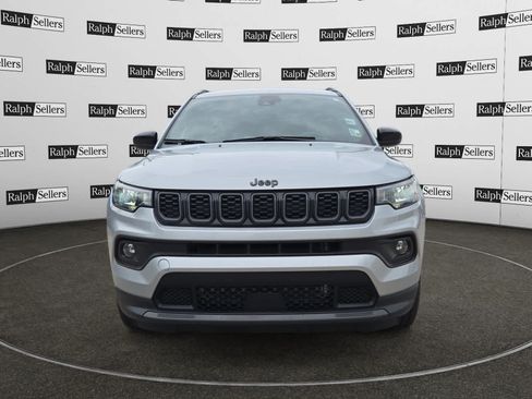 Used 2025 Jeep Compass Latitude w/ Altitude Special Edition AWD/4WD image 8