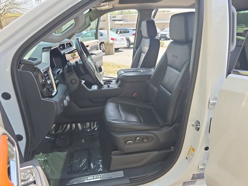 Used 2022 GMC Sierra 1500 Denali w/ Denali Reserve Package image 17