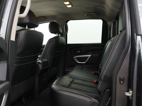 Used 2017 Nissan Titan PRO-4X w/ Pro-4x Convenience Package AWD/4WD image 16