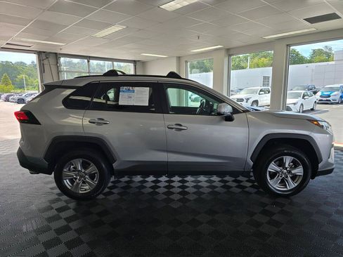 Used 2024 Toyota RAV4 XLE AWD/4WD image 2
