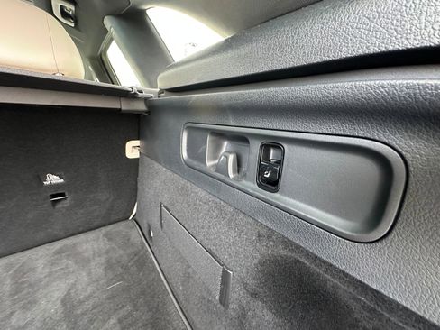 Used 2023 Mercedes-Benz GLC 300 4MATIC image 14