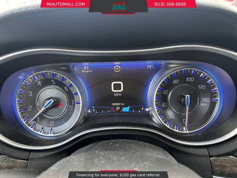 Used 2016 Chrysler 300 C AWD/4WD image 13