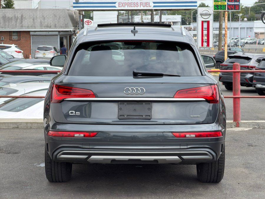 Used 2021 Audi Q5 2.0T Premium Plus w/ Premium Plus Package AWD/4WD image 13