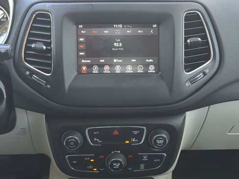 Used 2021 Jeep Compass Latitude w/ Driver Assistance Group image 18