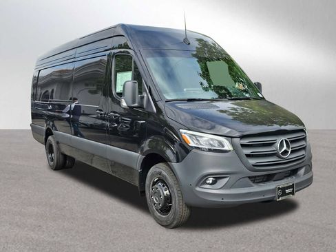 New 2025 Mercedes-Benz Sprinter 3500 image 7