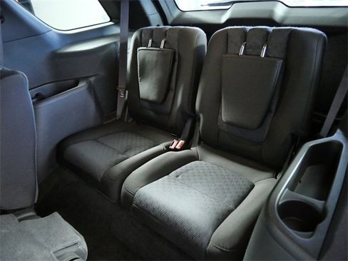 Used 2013 Ford Explorer XLT w/ Class III Trailer Tow Pkg image 15